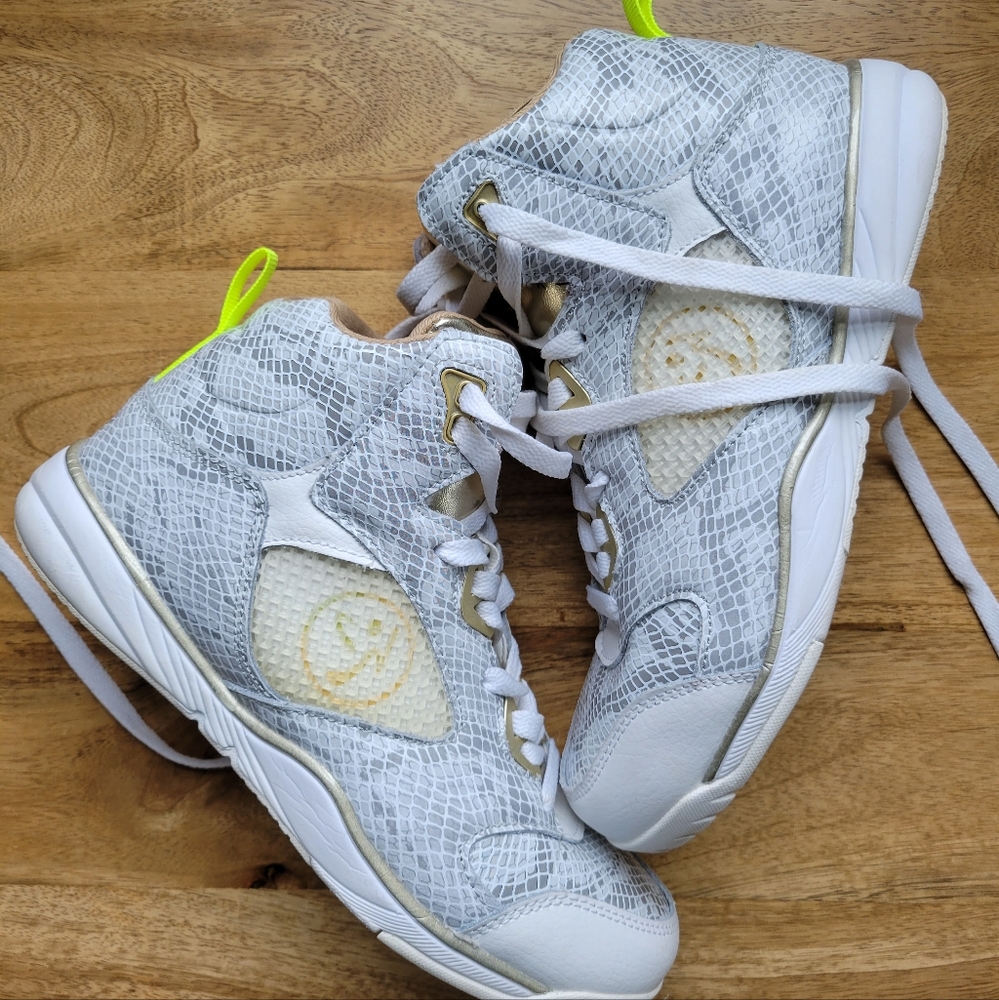 Zumba High Top Sneakers Energy Boom Snake Print Size 7.5